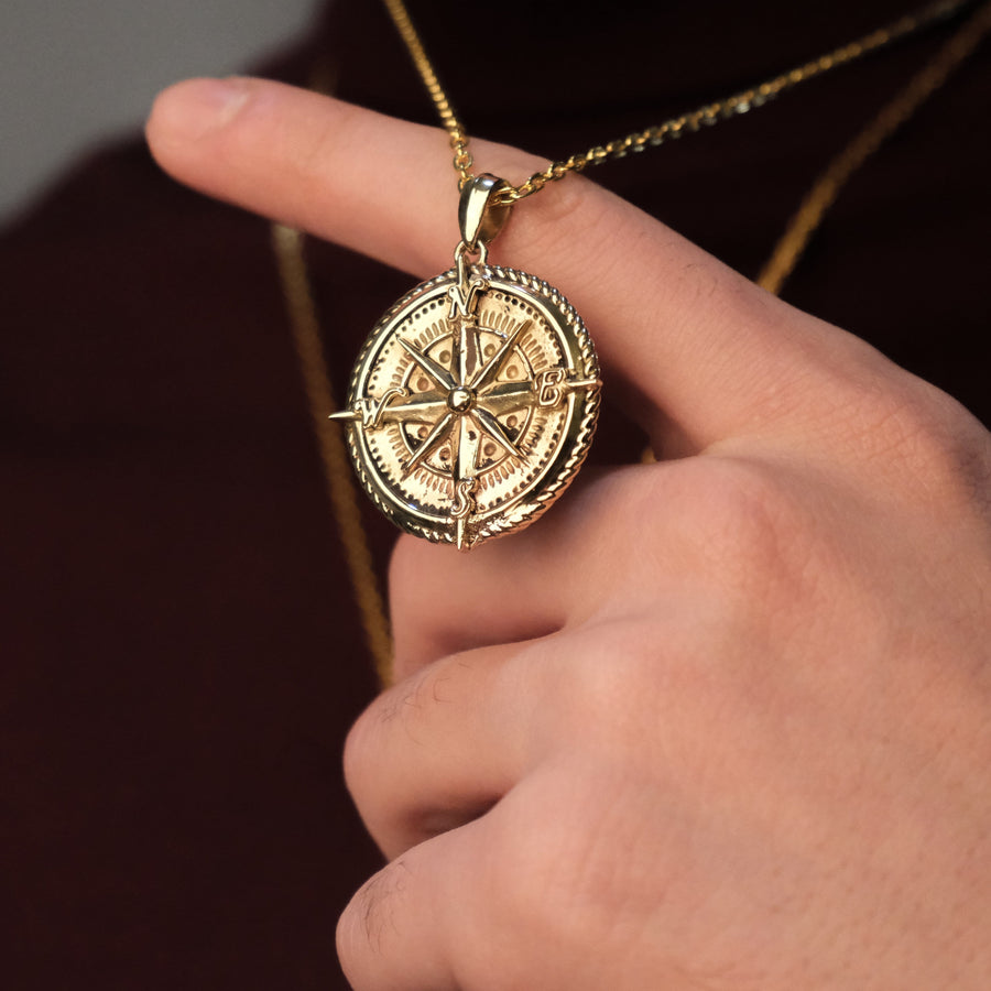14K Solid Gold Compass Pendant| DIVADORA